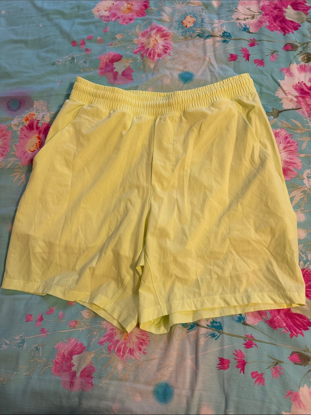 Women’s lululemon athletica Pale Yellow Elastic-Waist Athletic Shorts